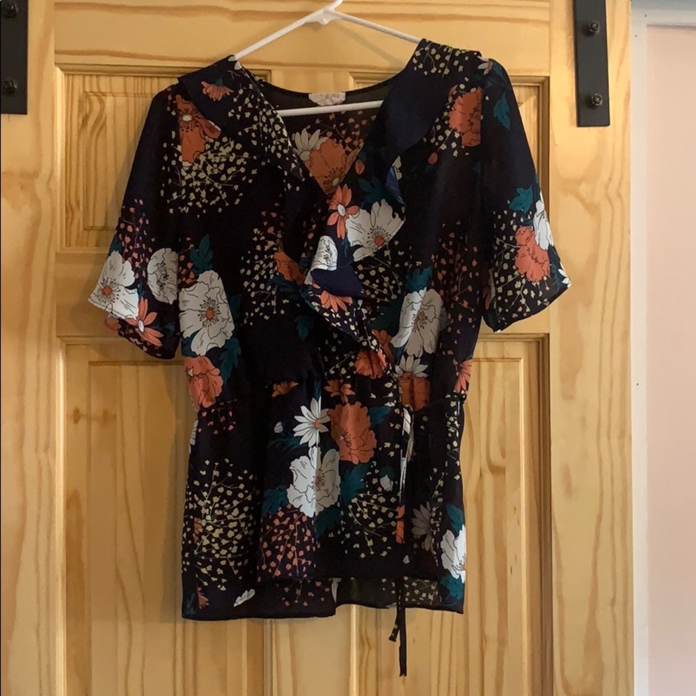 Wrap floral shirt